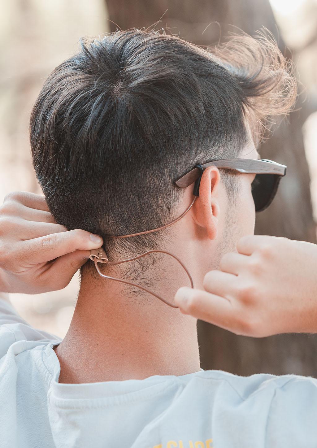 Lanière de retenue pour lunettes de soleil